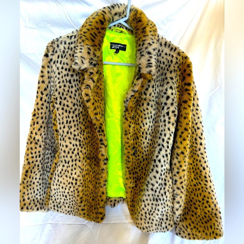 BRAND NEW BLACK RIVET CHEETAH PRINT JACKET SIZE (S)
